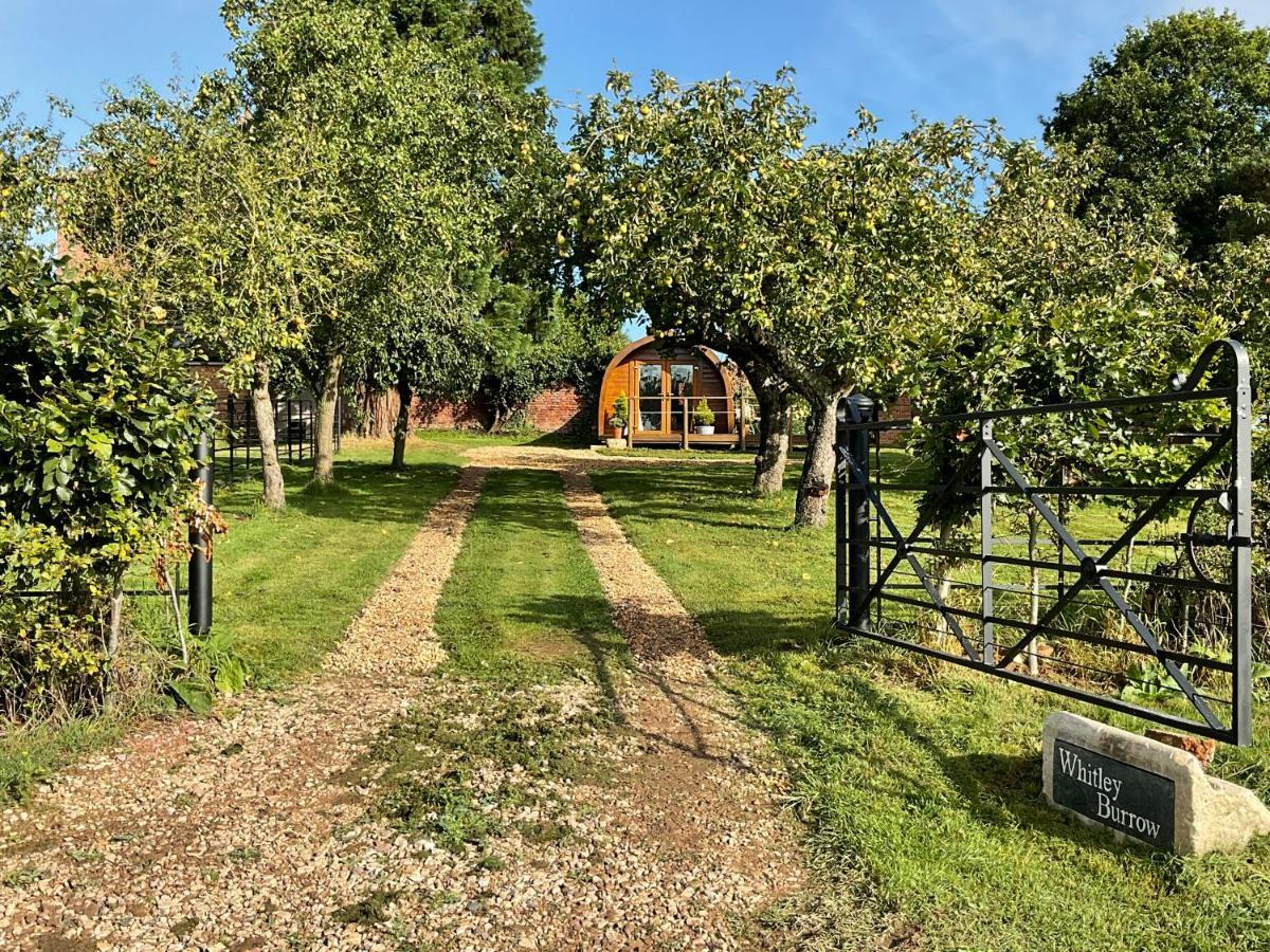 Secluded Cosy Luxury Pod With Wood Fired Hot Tub Shrewsbury Exterior foto