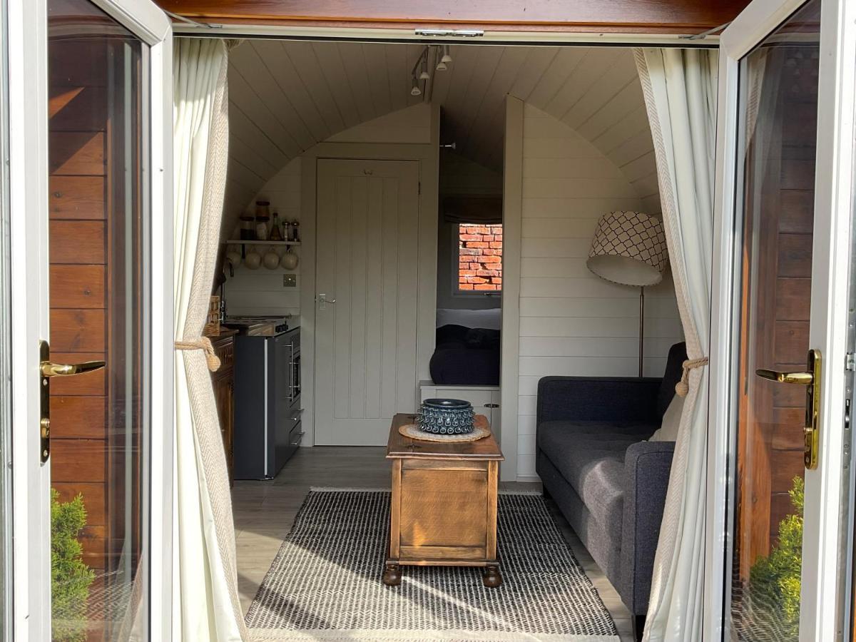Secluded Cosy Luxury Pod With Wood Fired Hot Tub Shrewsbury Exterior foto